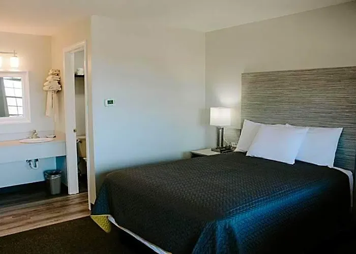 Motels in Newark