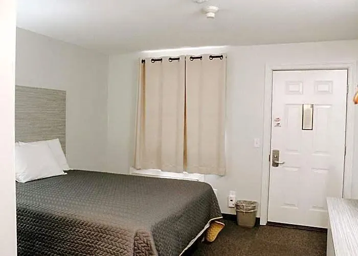Motels in Dover