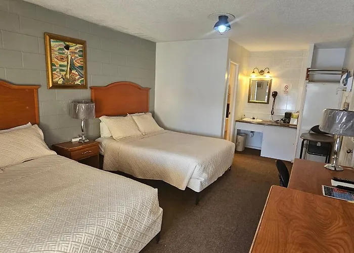 Motels in Fairview