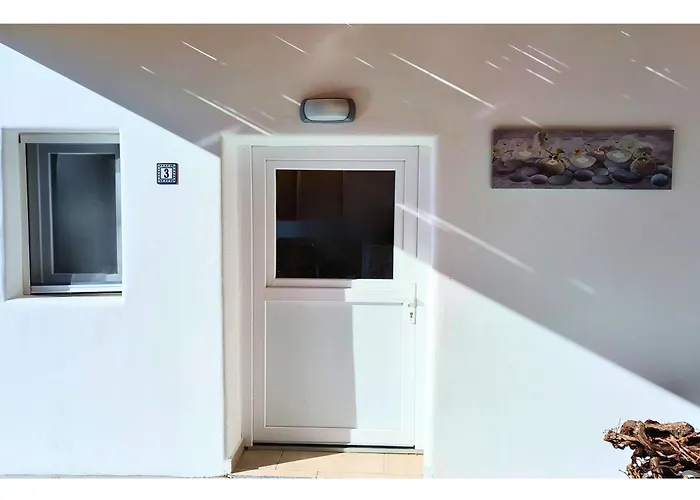 Hostels in Santorini Island
