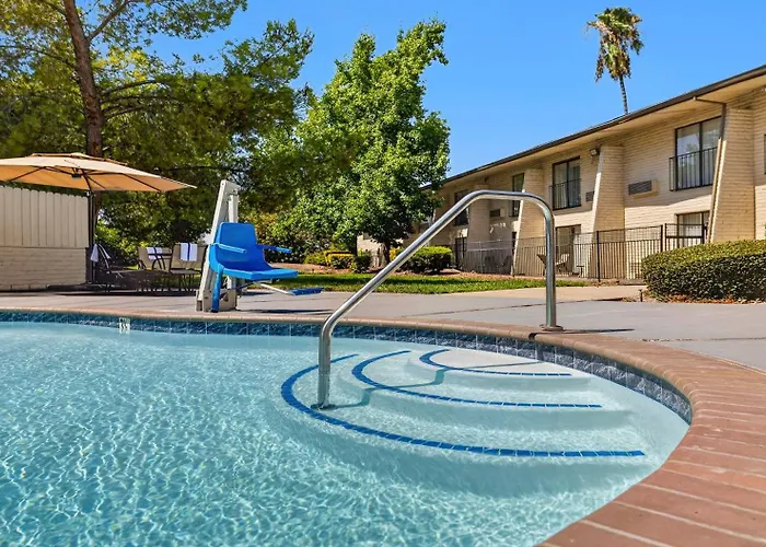 Motels in Roseville