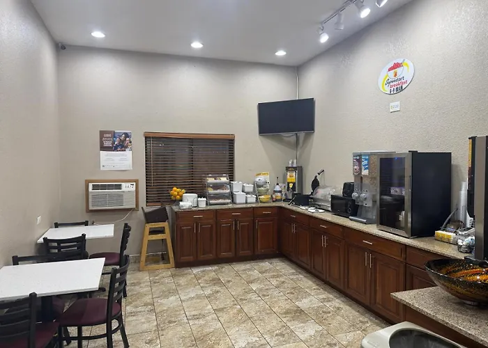 Motels in Carmi