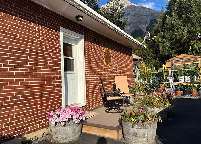 Motels in Lake Louise