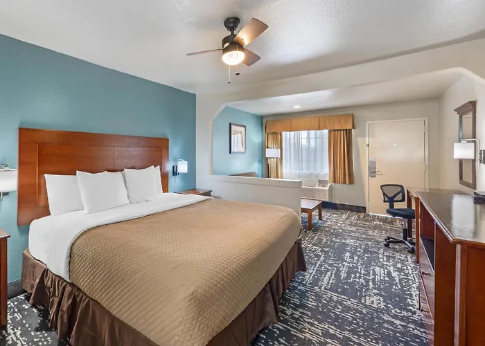 Motels in Gonzales