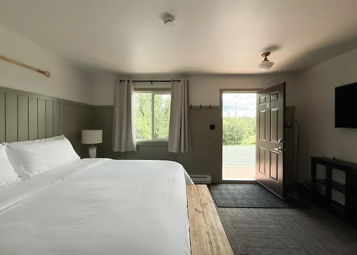 Motels in Vermilion Bay