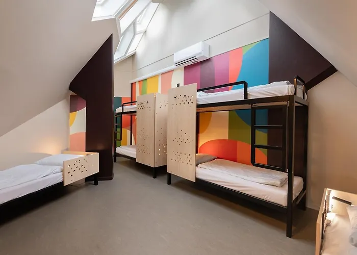 Hostels in Vlaardingen