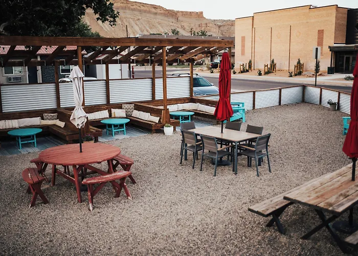 Motels in Palisade