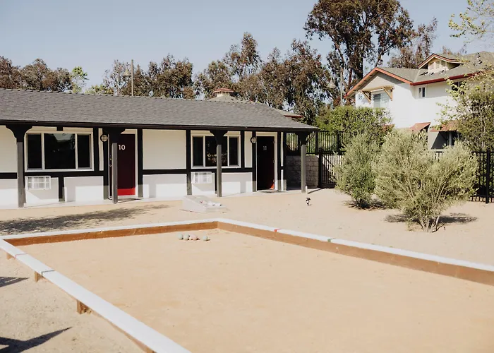 Cheap Hotels in Isla Vista