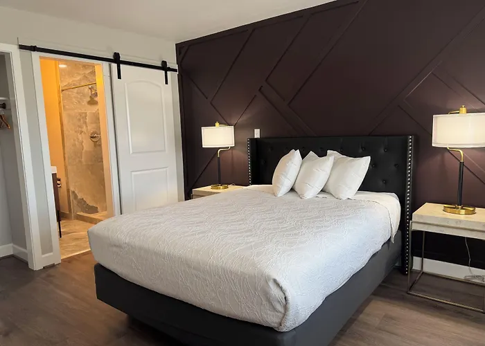 Motels in Sumpter