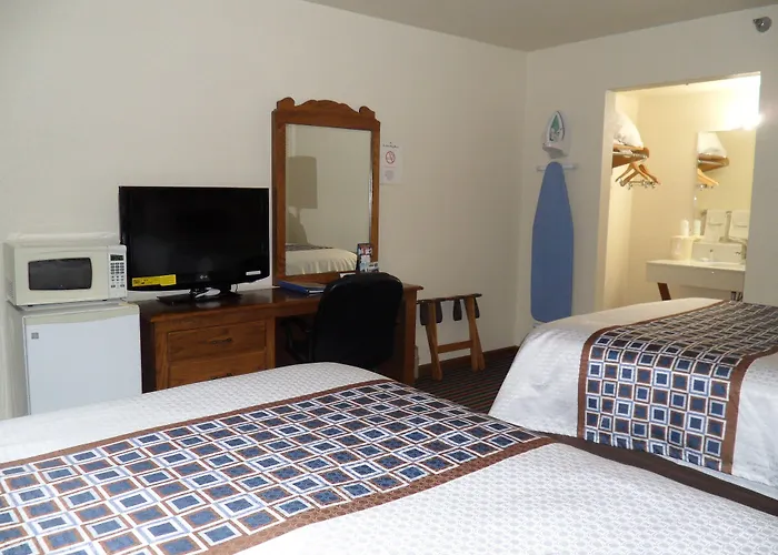 Motels in Sunnybrook Acres