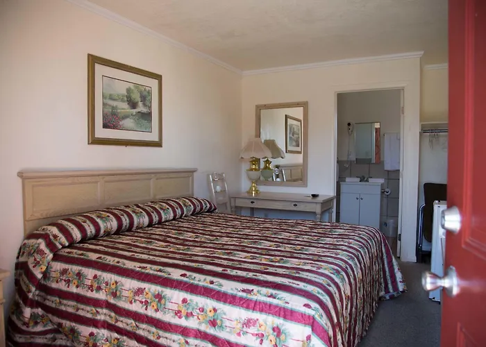 Motels in Boron