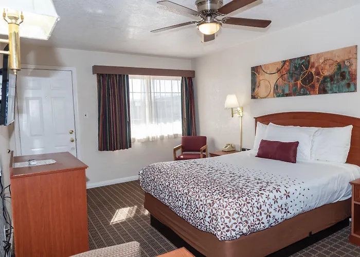 Motels in Carlin