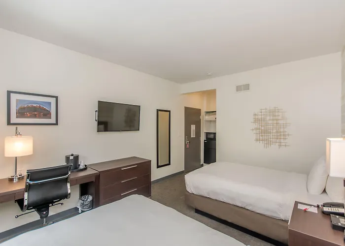 Motels in Melrose Park