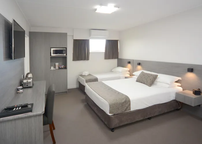 Motels in Smithton