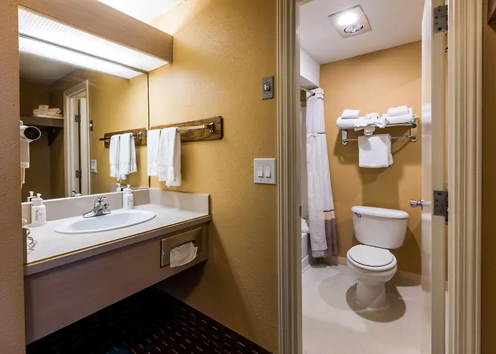 Motels in Warrenton