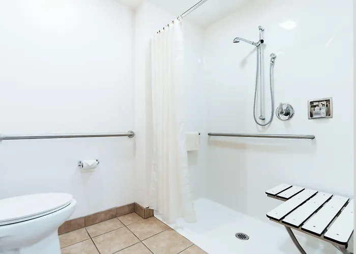Motels in Thomaston