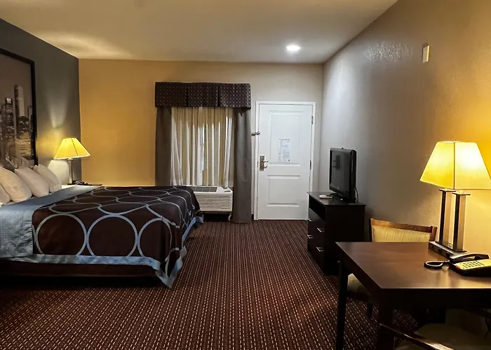 Motels in Center