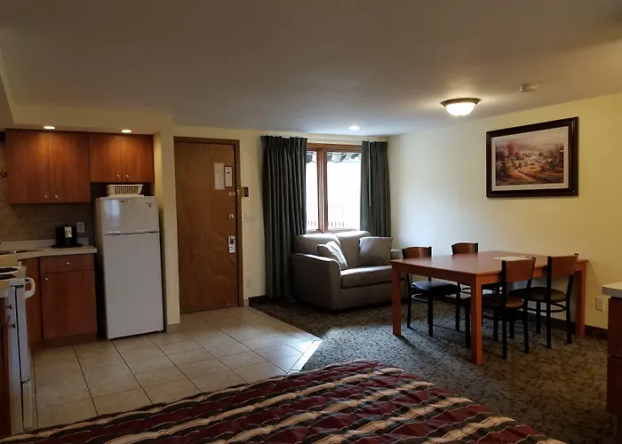 Motels in Reedsburg
