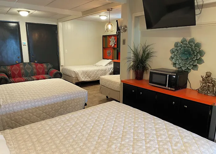 Motels in Christiana