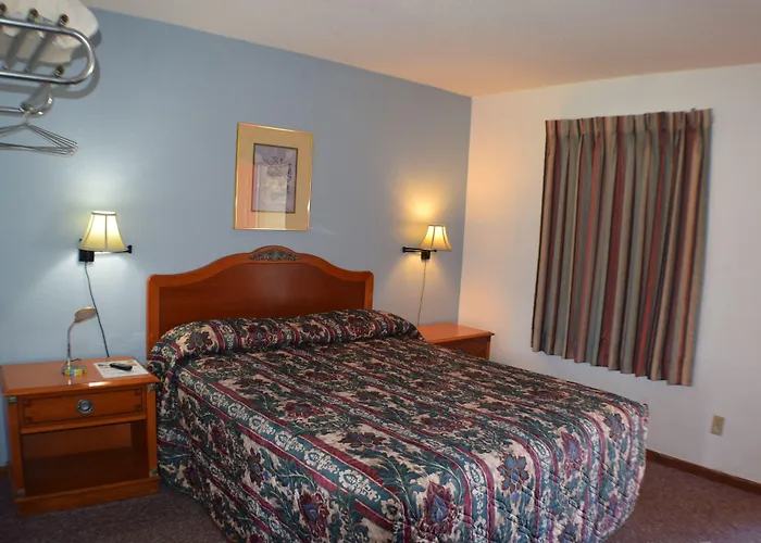 Motels in Webb City