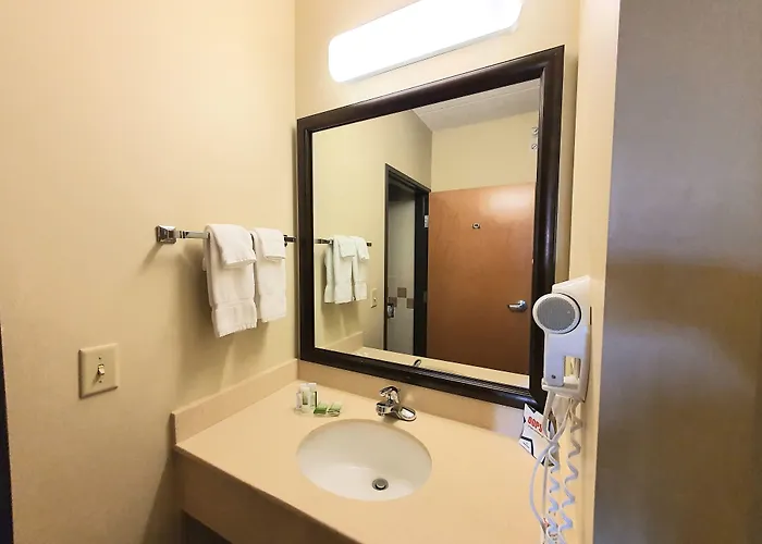 Motels in Waconia