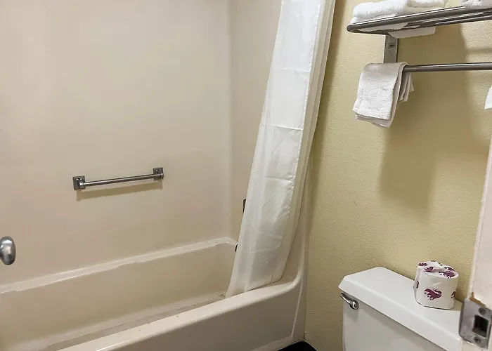 Motels in Aberdeen