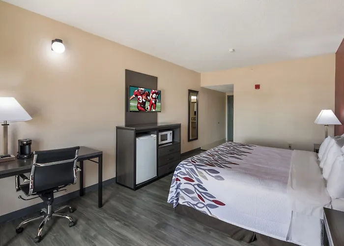 Motels in Manor