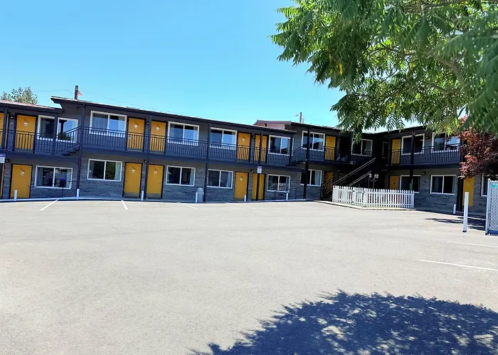 Motels in White City