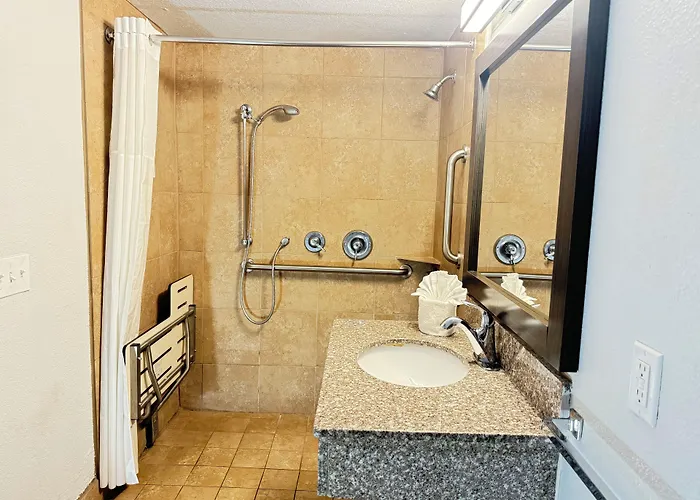 Motels in Tucker