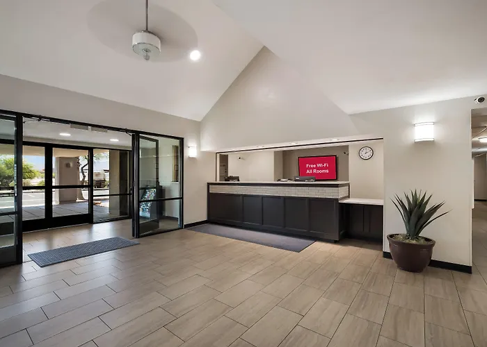 Motels in Eloy