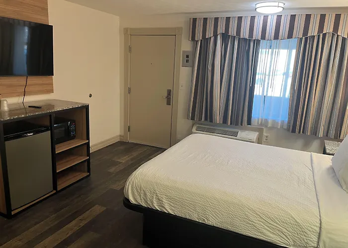 Motels in Malden