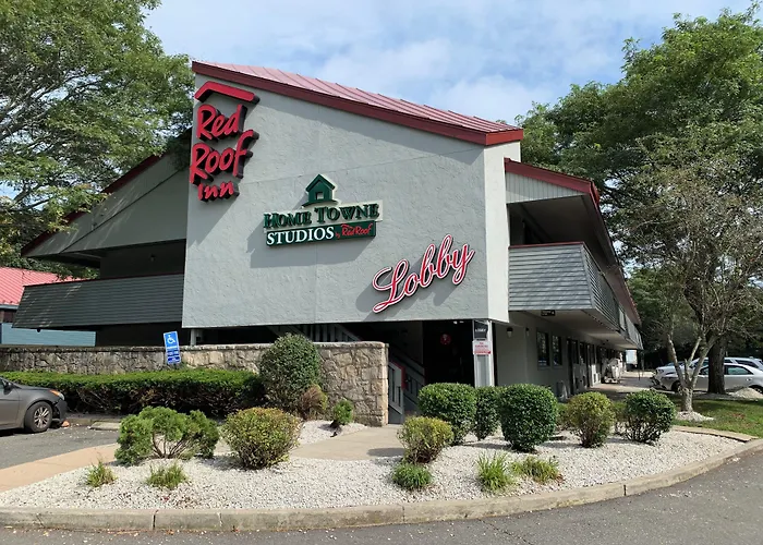 Motels in New London