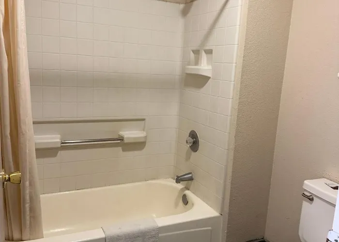Motels in Atwater