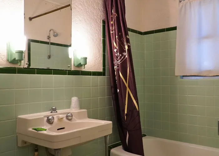 Motels in Pratt