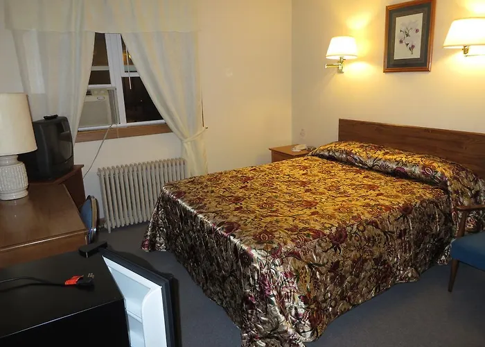 Motels in Eagle River
