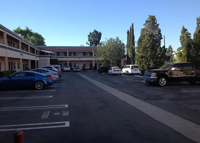 Motels in San Gabriel