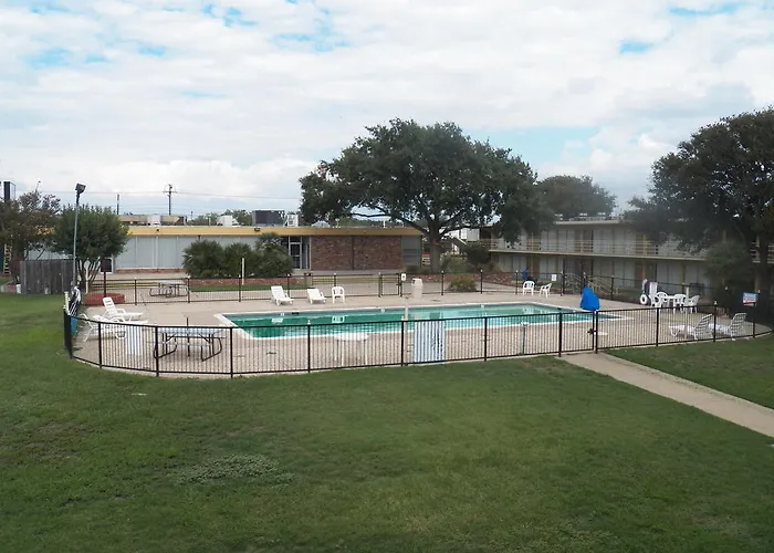 Motels in Bryan