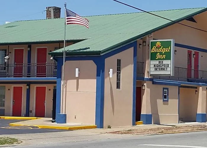Motels in Santa Claus