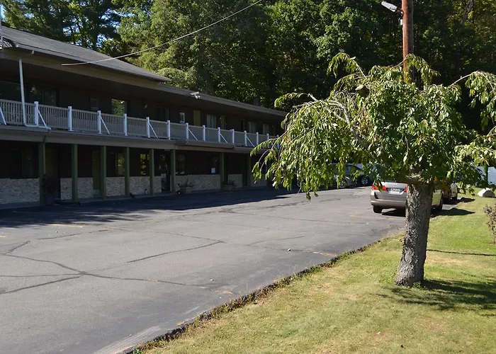 Motels in Holyoke