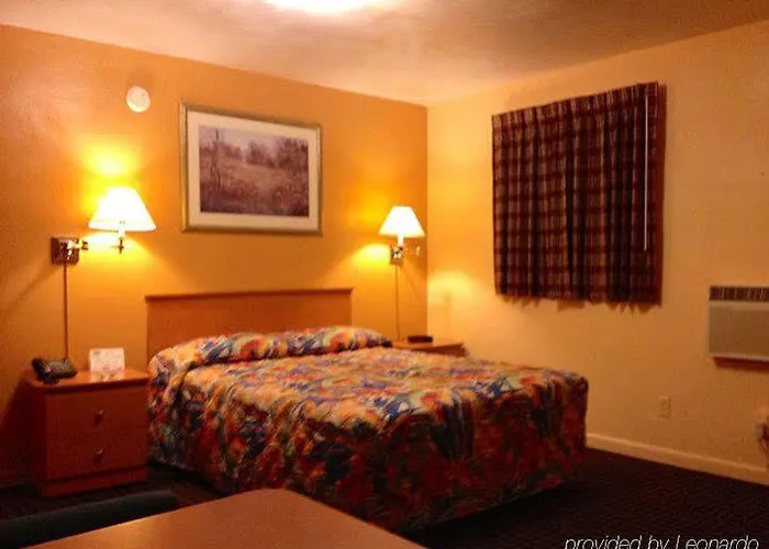 Motels in Stuart