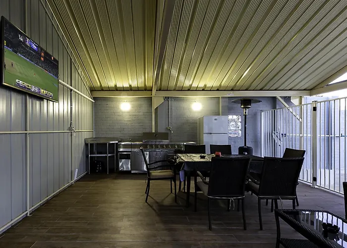 Motels in Cobar
