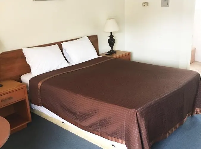 Motels in Ellenville