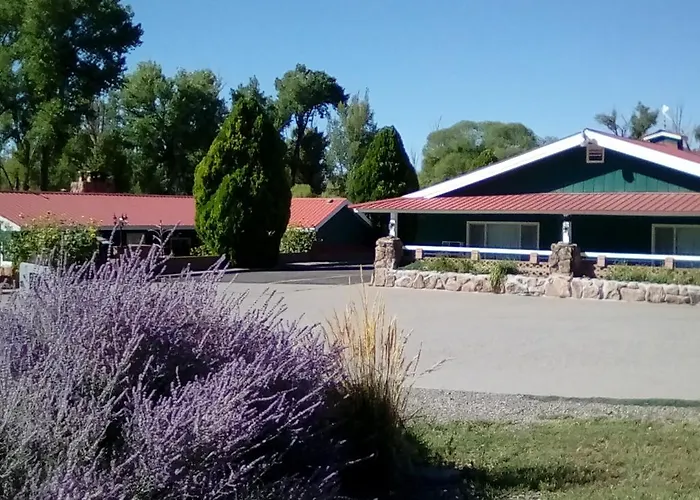 Motels in Paonia