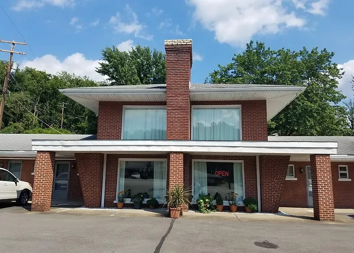 Motels in Connellsville