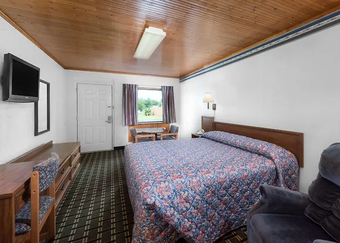 Motels in Cisco