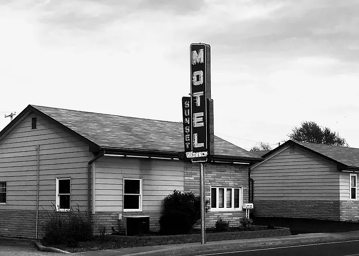 Motels in Festus