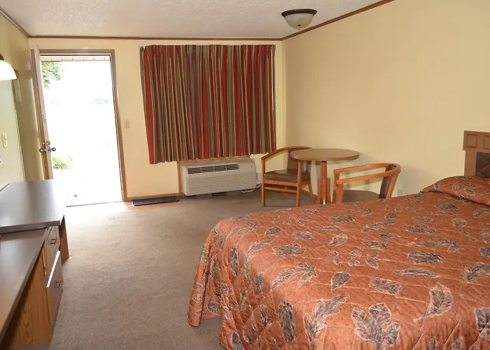 Motels in Marshall