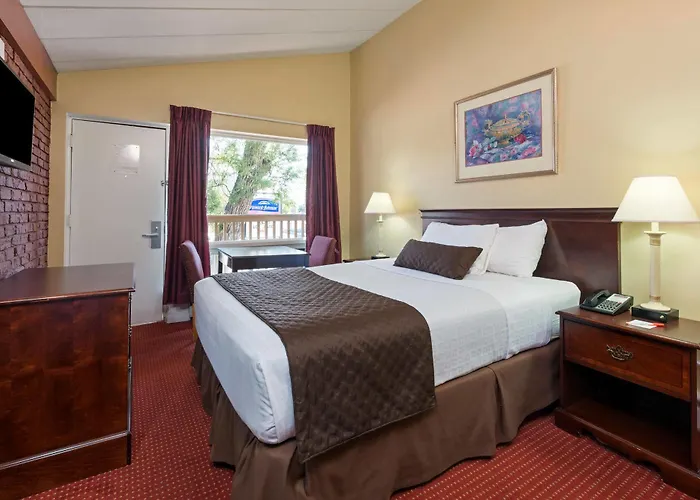Motels in Barrie