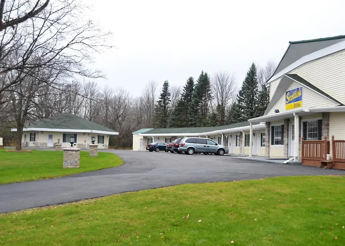 Motels in Tupper Lake