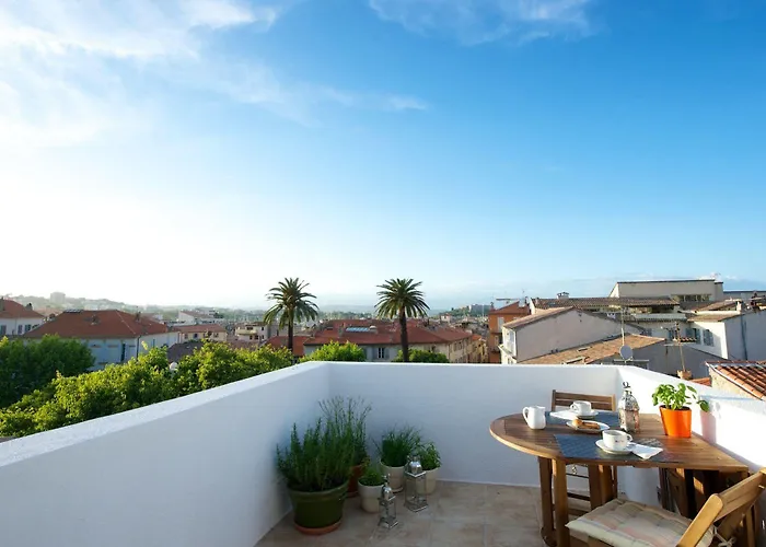 Bed and Breakfasts in Antibes